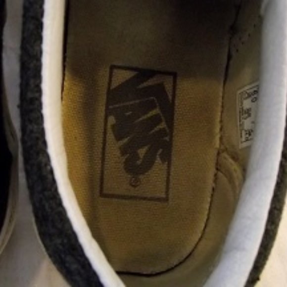 VANS Felt Quilted sneaker, women's, W7.5/M6, Gray - Picture 6 of 8